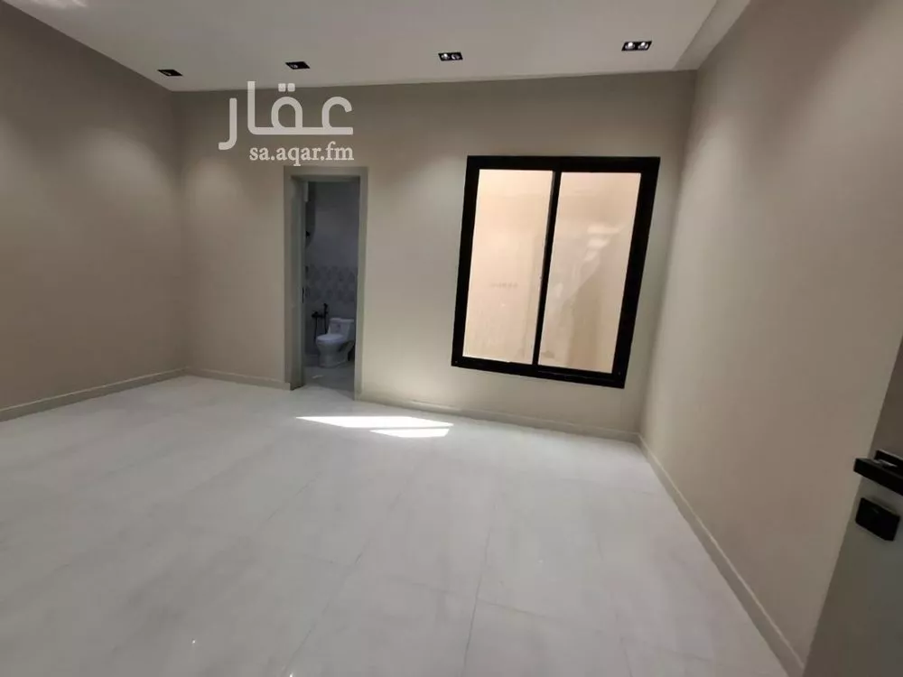 5 bedroom floor in Al Janadriyah 5