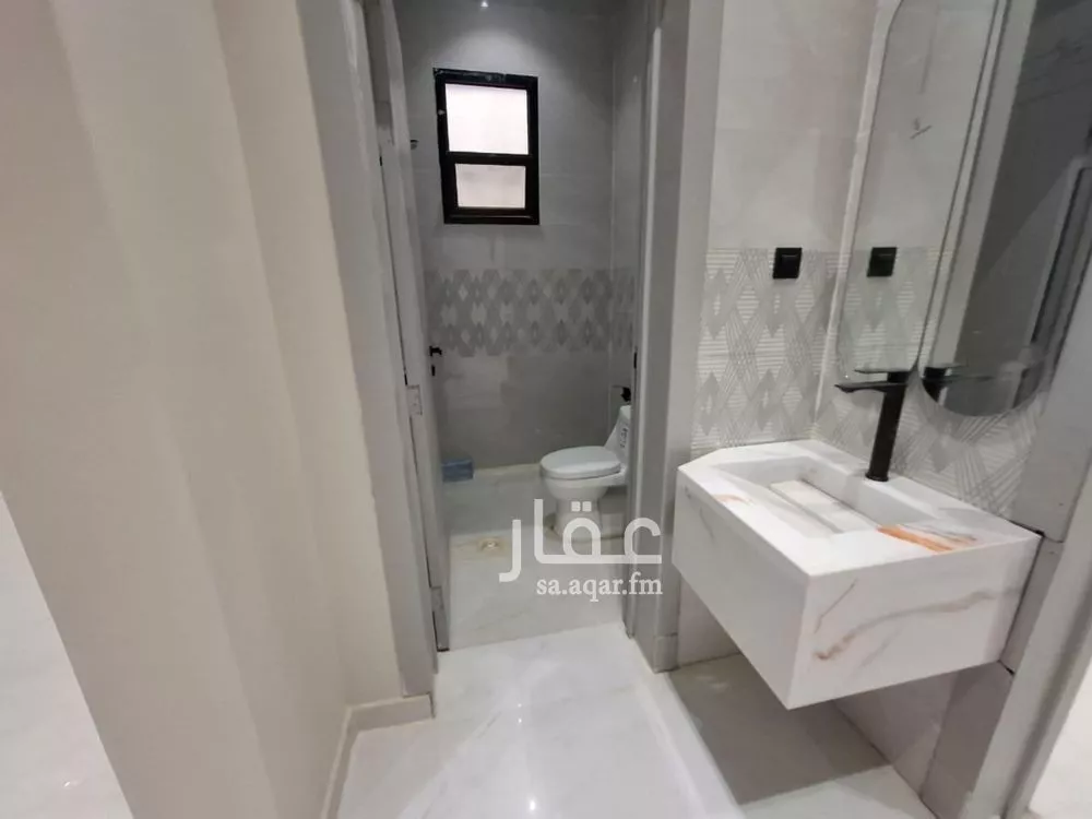 5 bedroom floor in Al Janadriyah 6