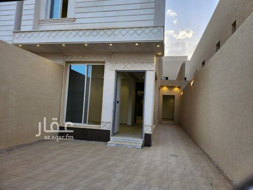 3 bedroom floor in Tuwaiq 3
