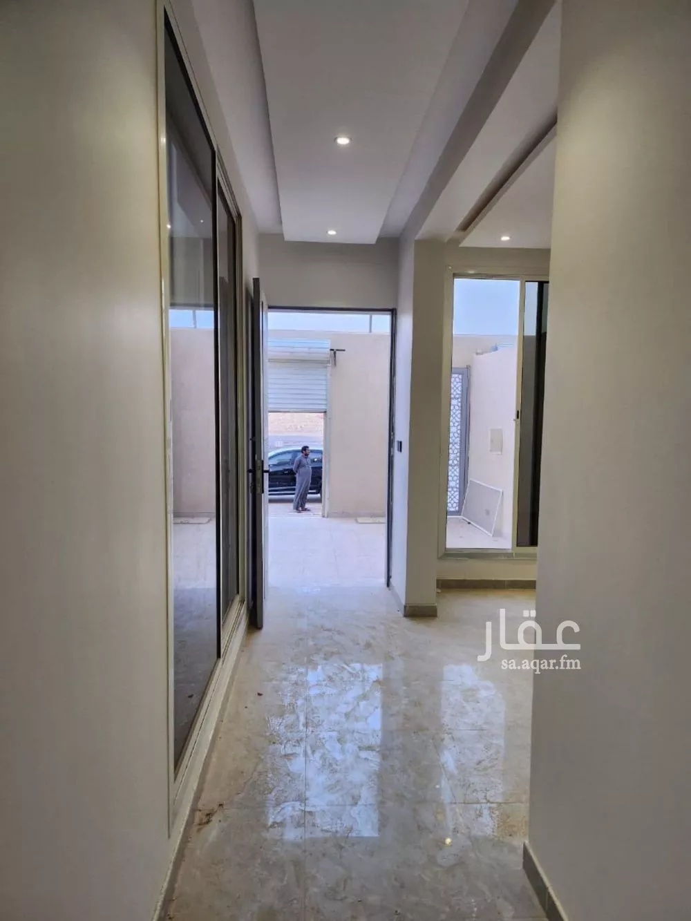 3 bedroom floor in Tuwaiq 10