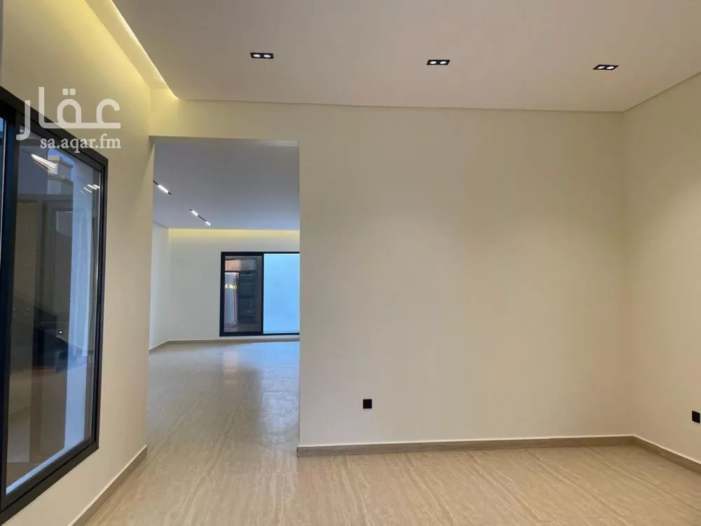 3 bedroom floor in As Suwaidi Al Gharabi 6
