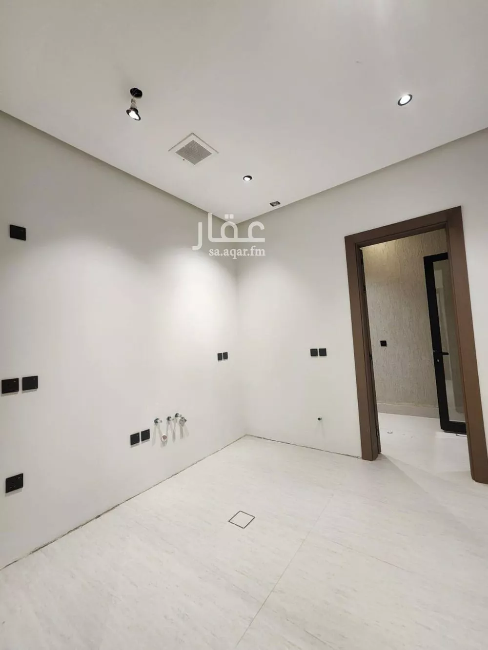 3 bedroom floor in Al Rawdah 7