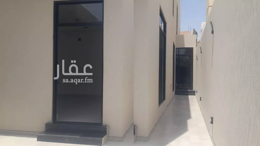3 bedroom floor in Al Khaleej 9