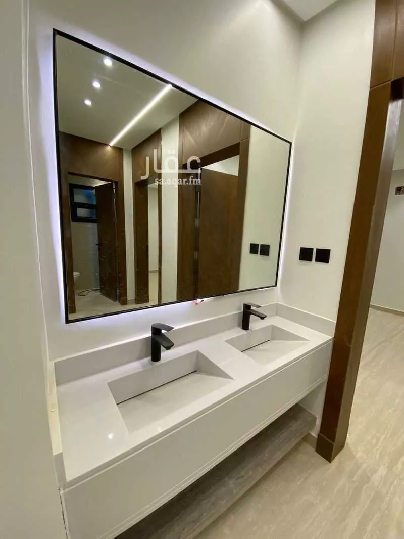 8 bedroom floor in Tuwaiq 13