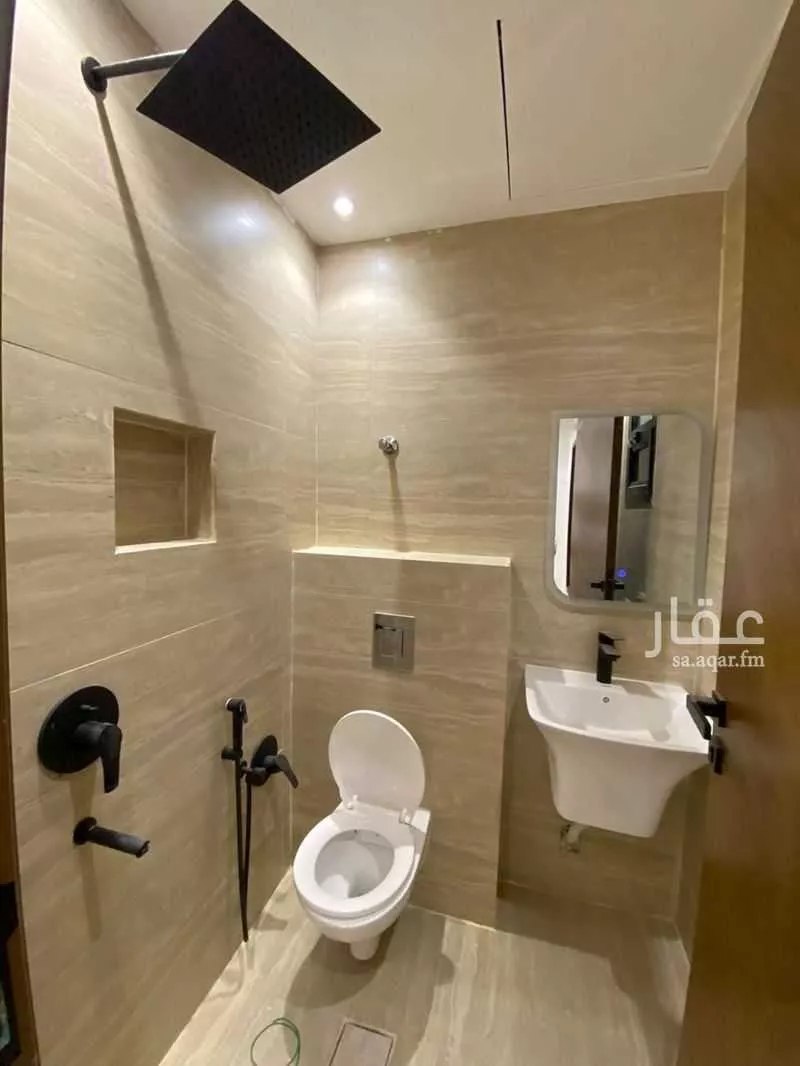 8 bedroom floor in Tuwaiq 15