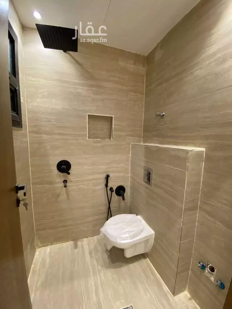 8 bedroom floor in Tuwaiq 8