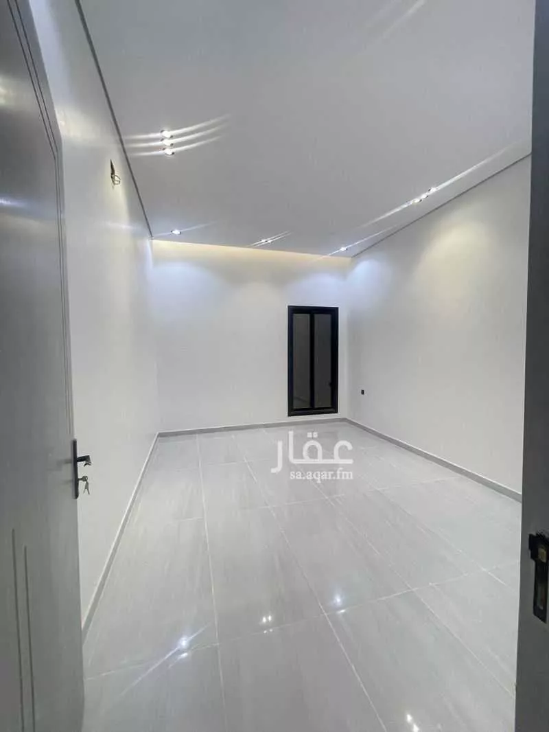 دور 7 غرف في الشرق 20