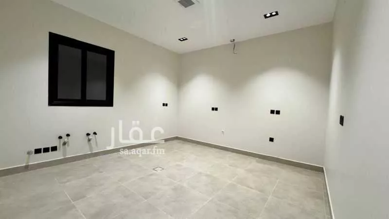 3 bedroom floor in As Suwaidi 11