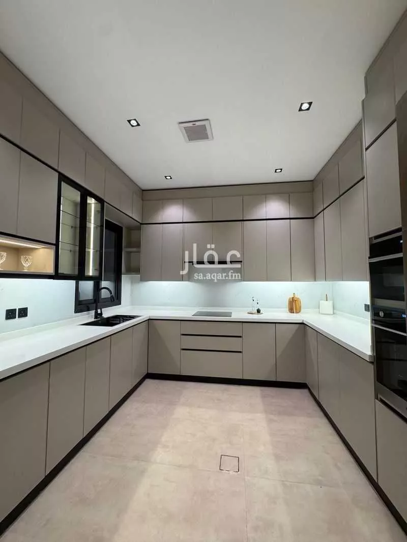 4 bedroom floor in Al Narjis 10