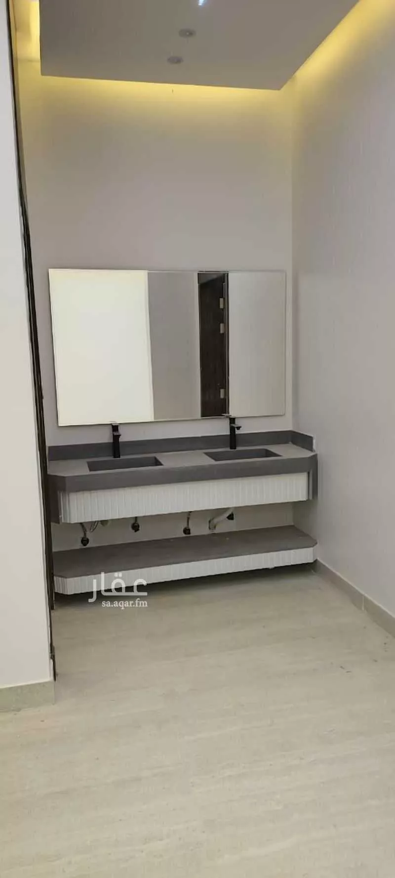 9 bedroom floor in Dahiat Namar 18