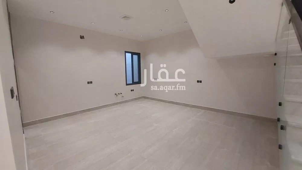 3 bedroom floor in Badr 15