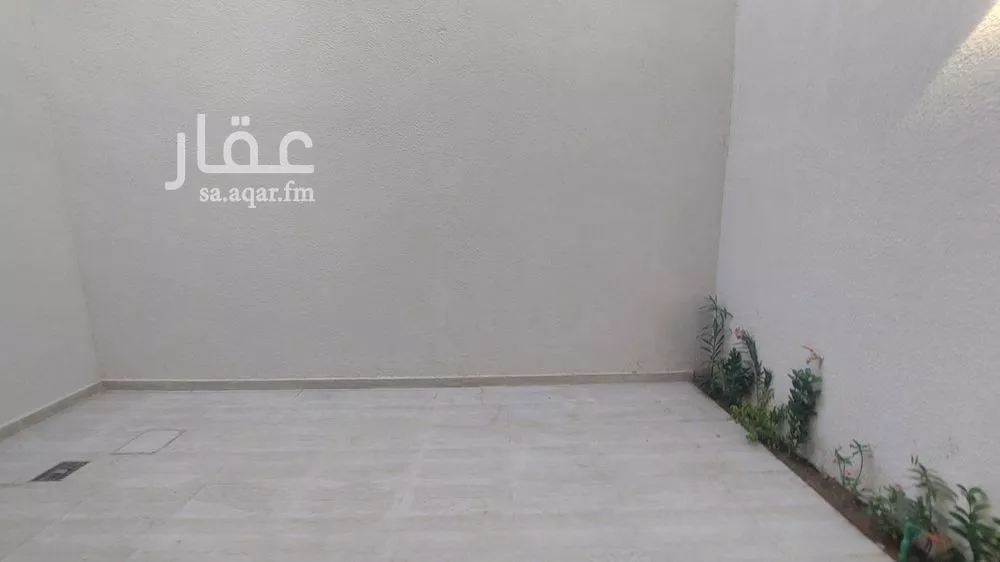 3 bedroom floor in Badr 4