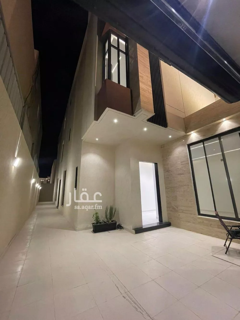 5 bedroom floor in Al Janadriyah 7