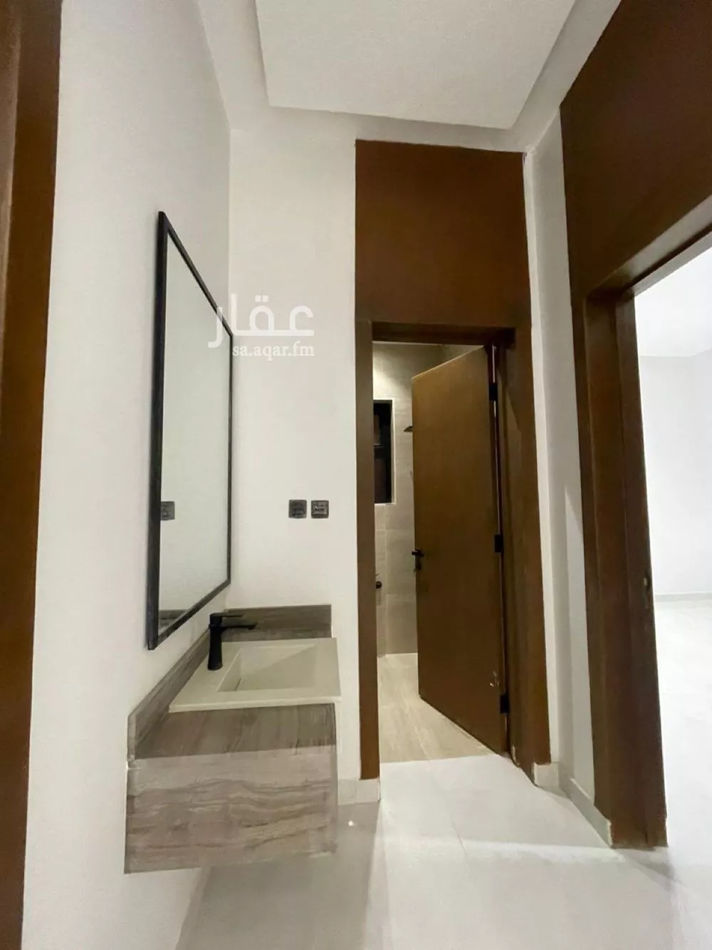 5 bedroom floor in Al Janadriyah 9