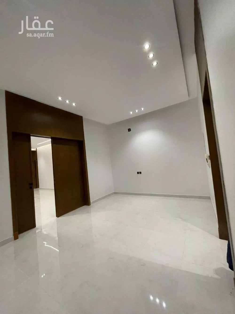 5 bedroom floor in Al Janadriyah 10