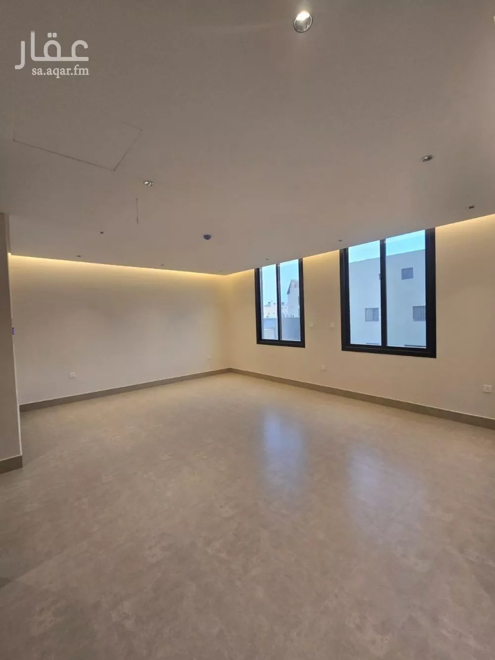 3 bedroom floor in Al Aridh 2