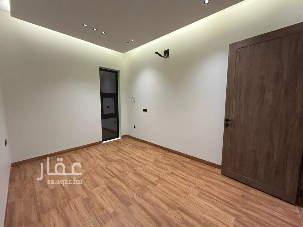 3 bedroom floor in Al Maseef 6