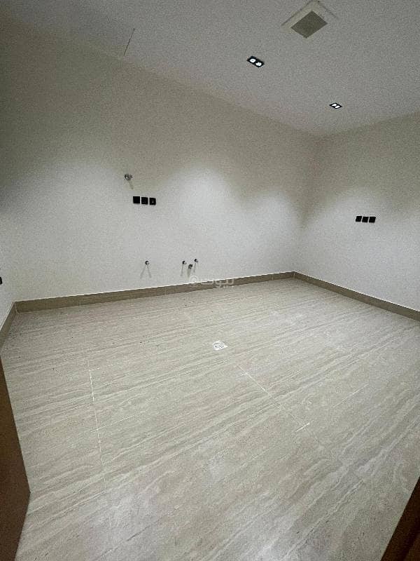 4 bedroom apartment in Tuwaiq, Riyadh 3