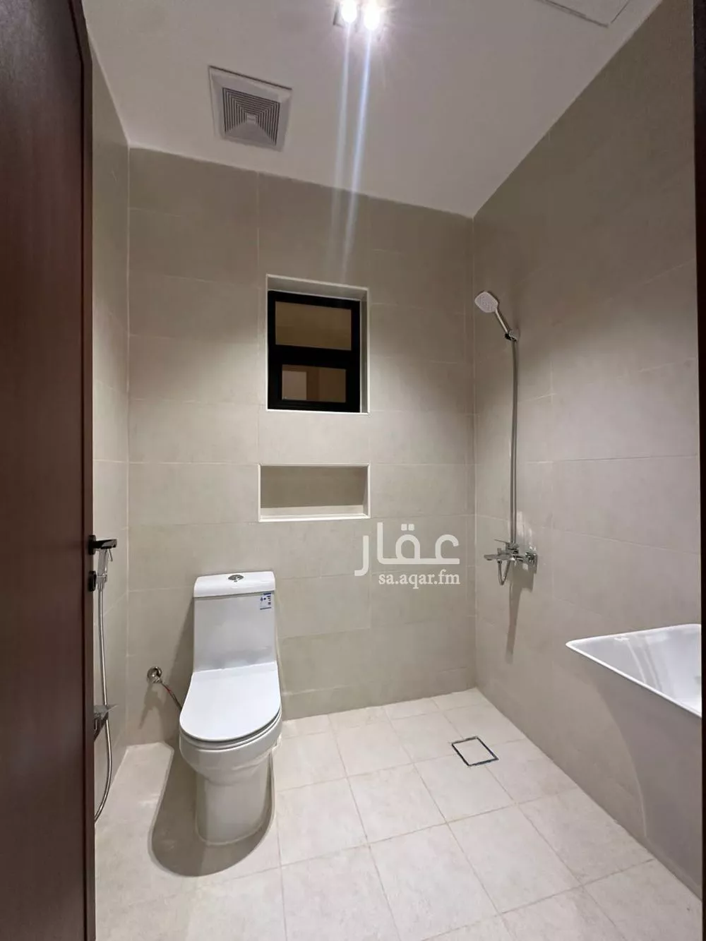 دور 5 غرف في عكاظ 17