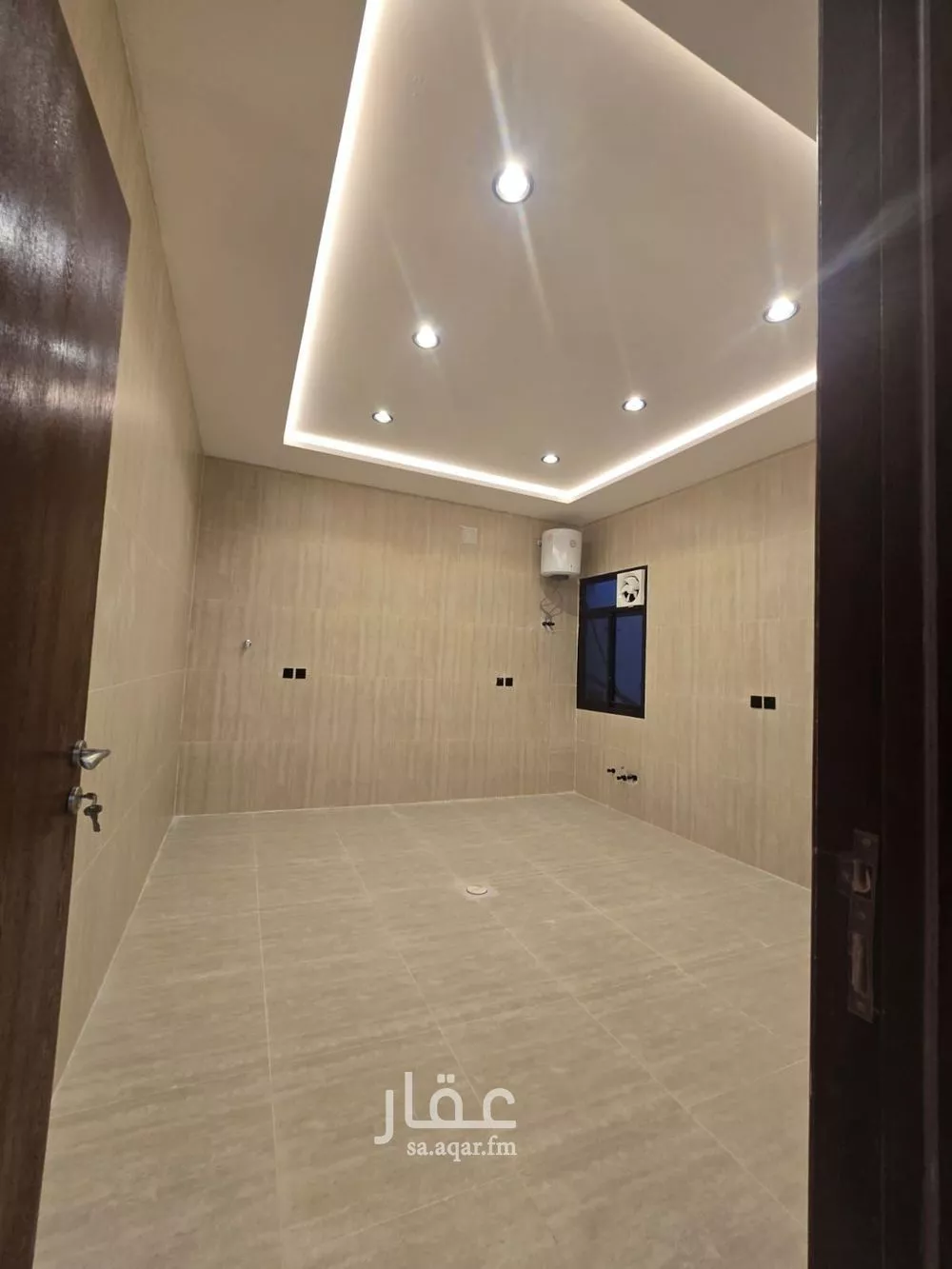 4 bedroom floor in Al Hazm 11