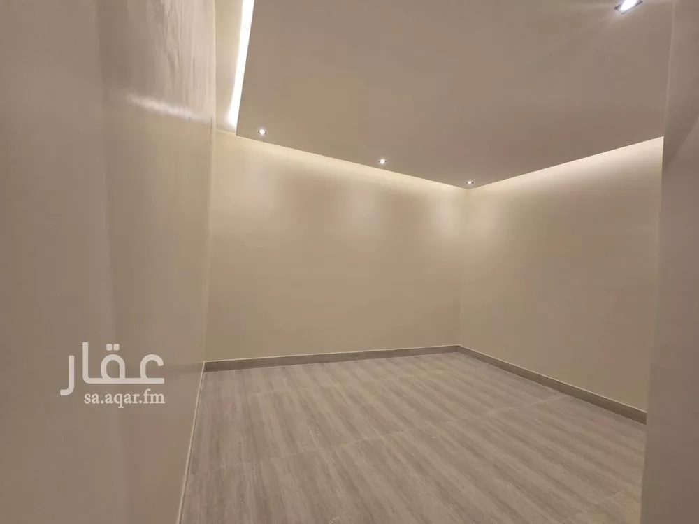 4 bedroom floor in Al Hazm 19