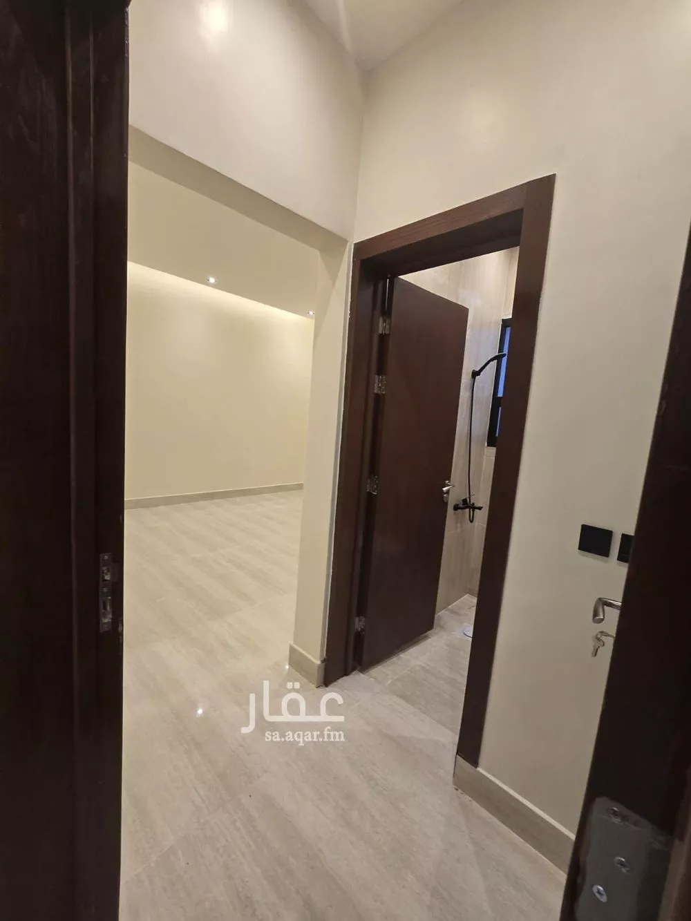 4 bedroom floor in Al Hazm 20