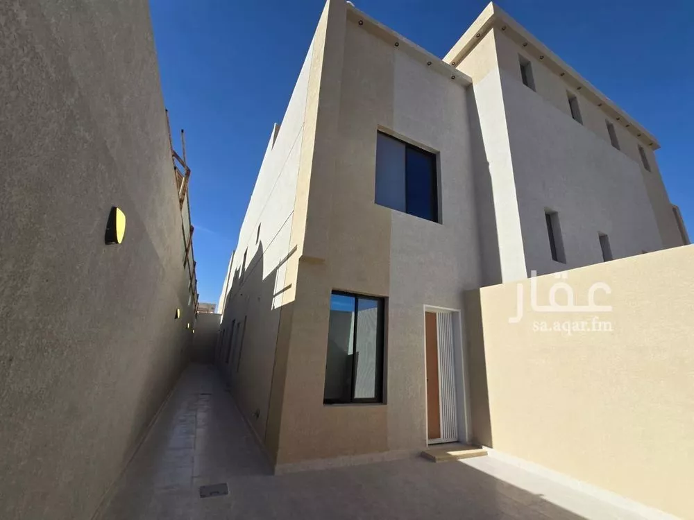 4 bedroom floor in Al Hazm 6