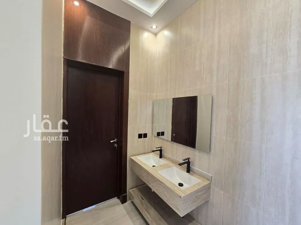 4 bedroom floor in Al Hazm 7