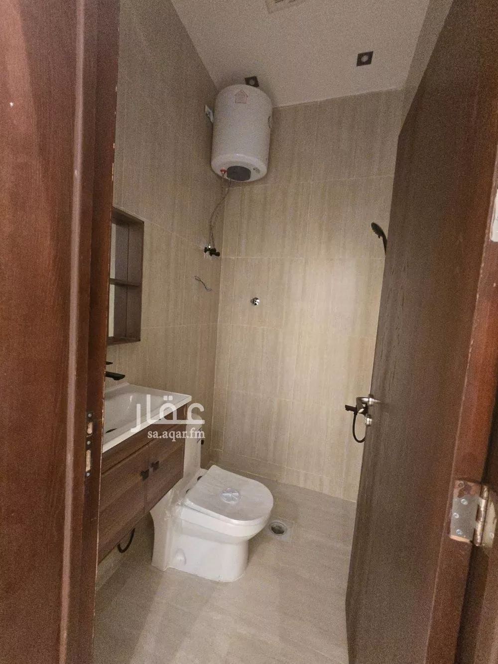 4 bedroom floor in Al Hazm 10