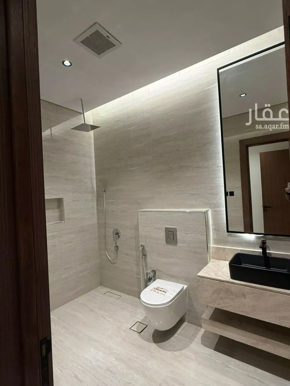 6 bedroom floor in Al Narjis 2