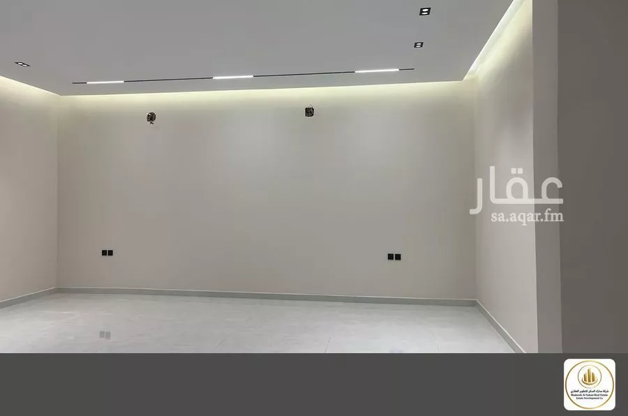 9 bedroom floor in Ash Sharq 3