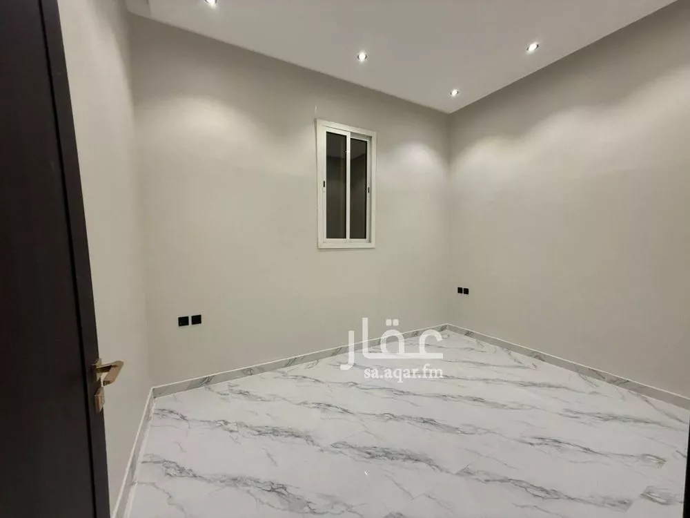 3 bedroom floor in As Suwaidi 6