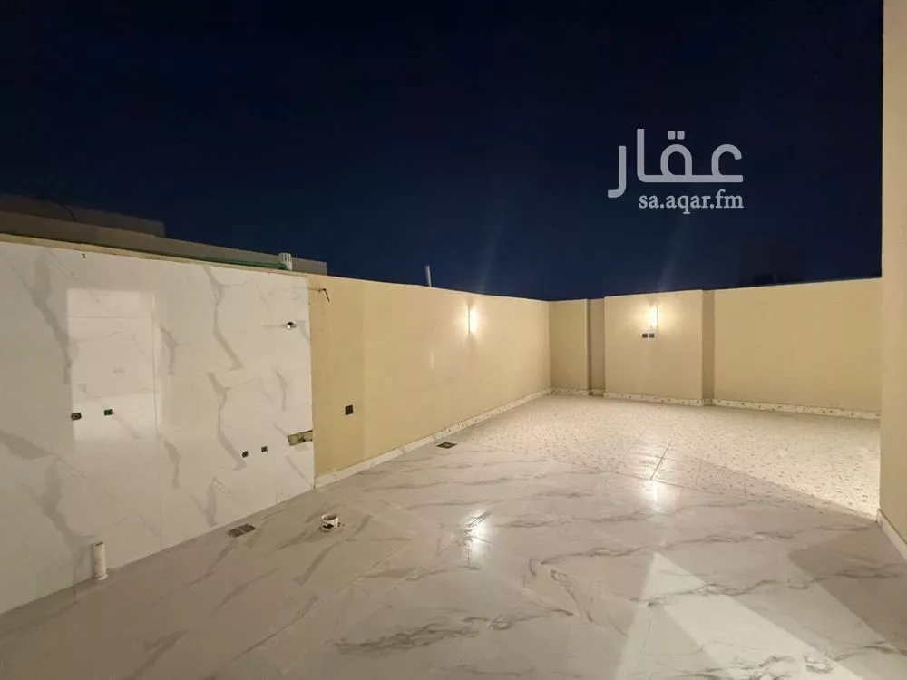 3 bedroom floor in As Suwaidi 7