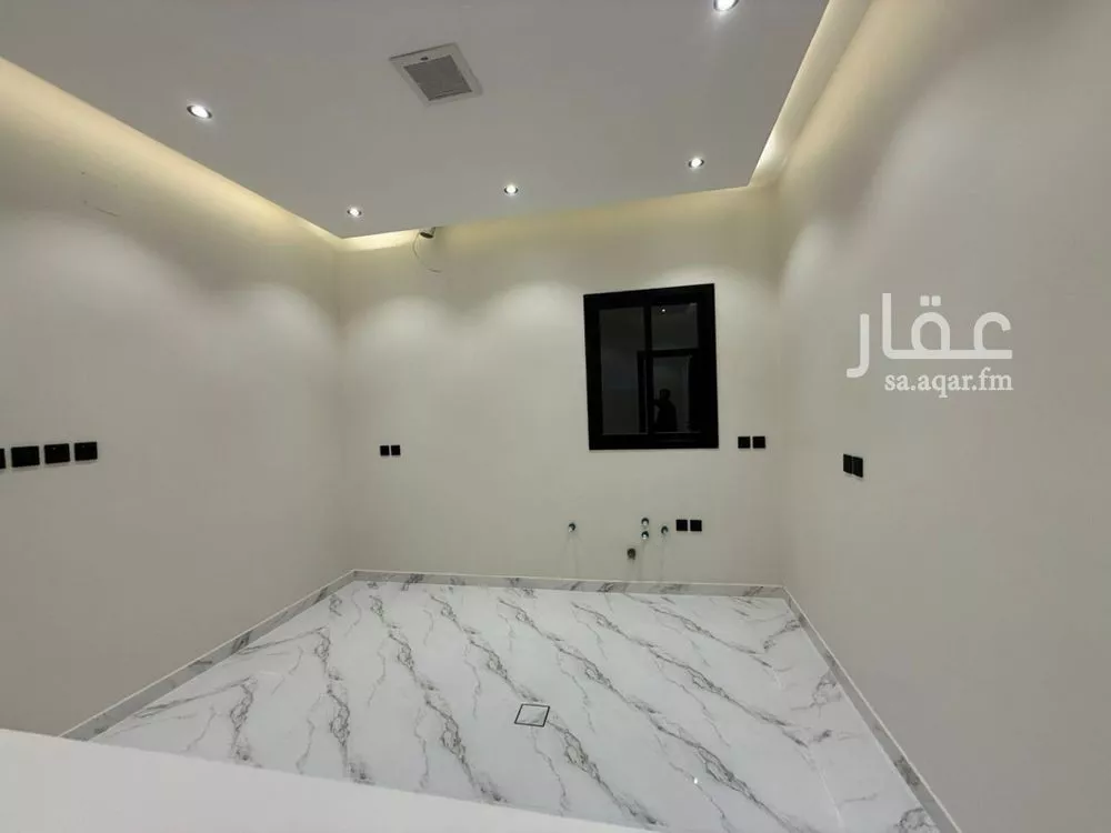 3 bedroom floor in As Suwaidi 9