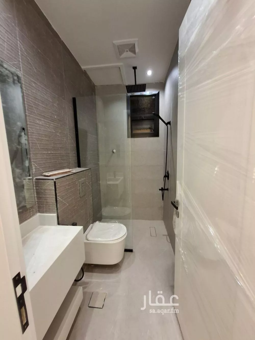 4 bedroom floor in Badr 13