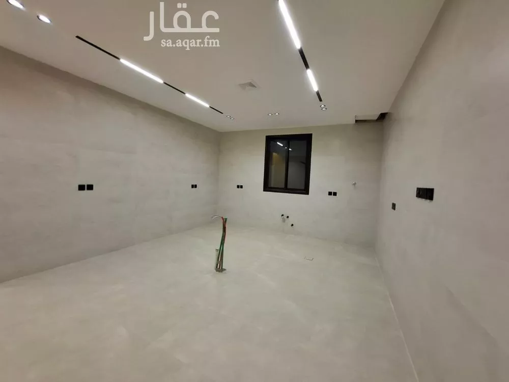 4 bedroom floor in Badr 21