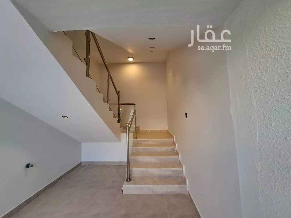 3 bedroom floor in Okaz 11