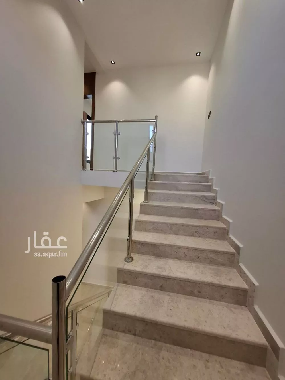 3 bedroom floor in Okaz 12