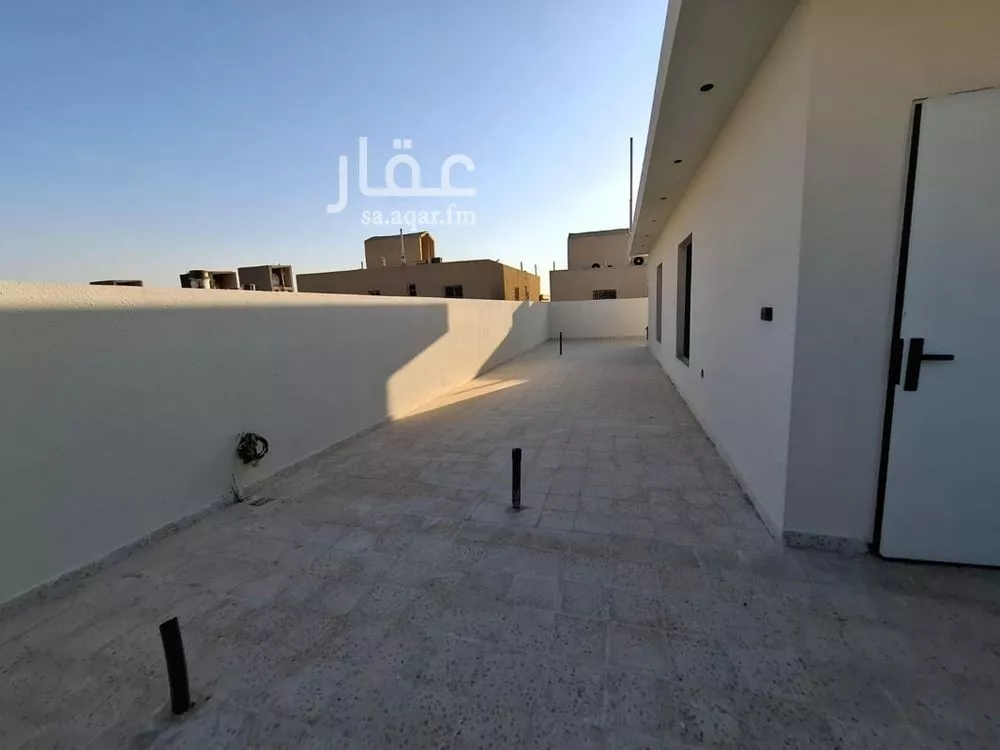 3 bedroom floor in Okaz 18