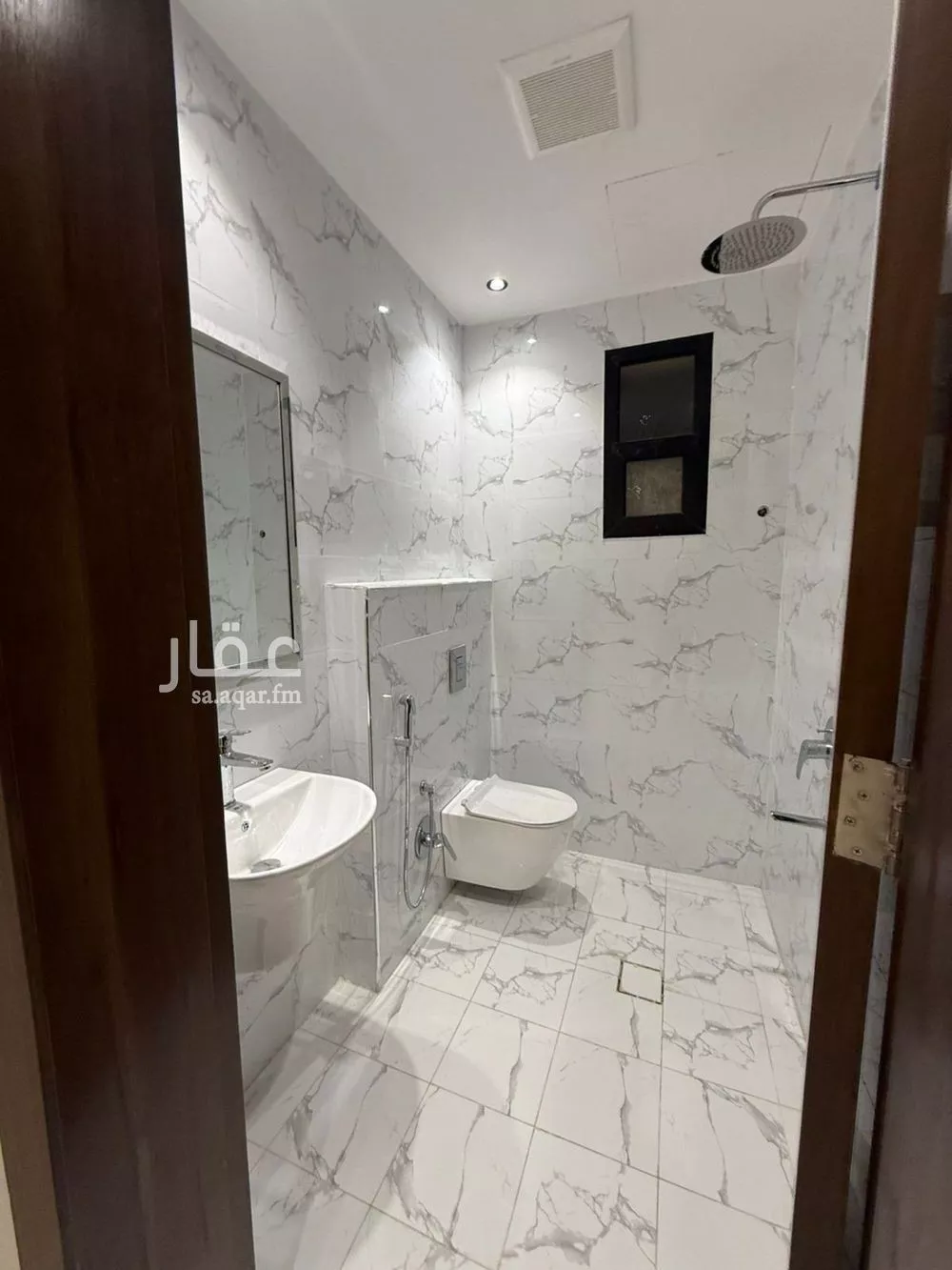 5 bedroom floor in Okaz 11