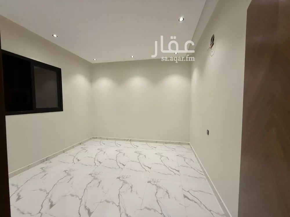 5 bedroom floor in Okaz 19