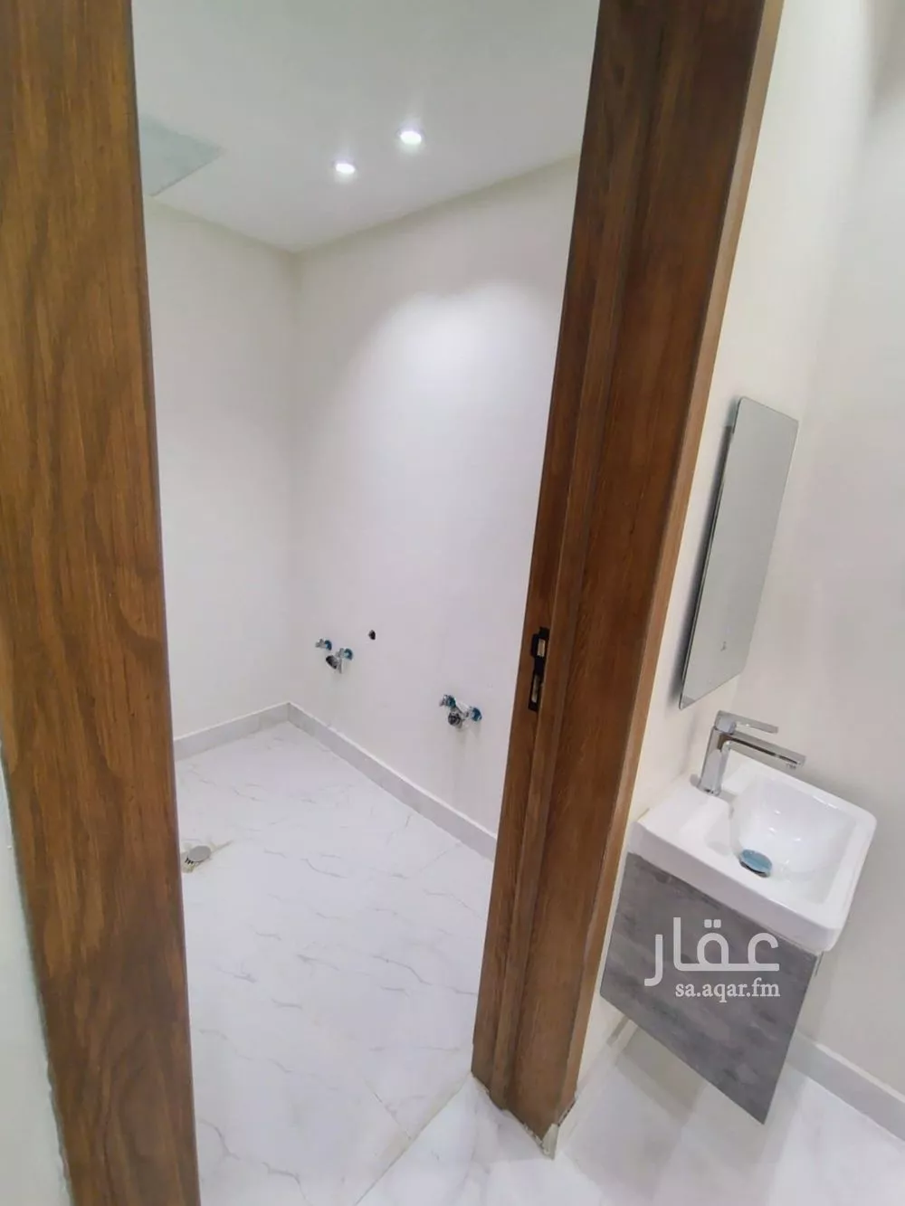 5 bedroom floor in Okaz 10
