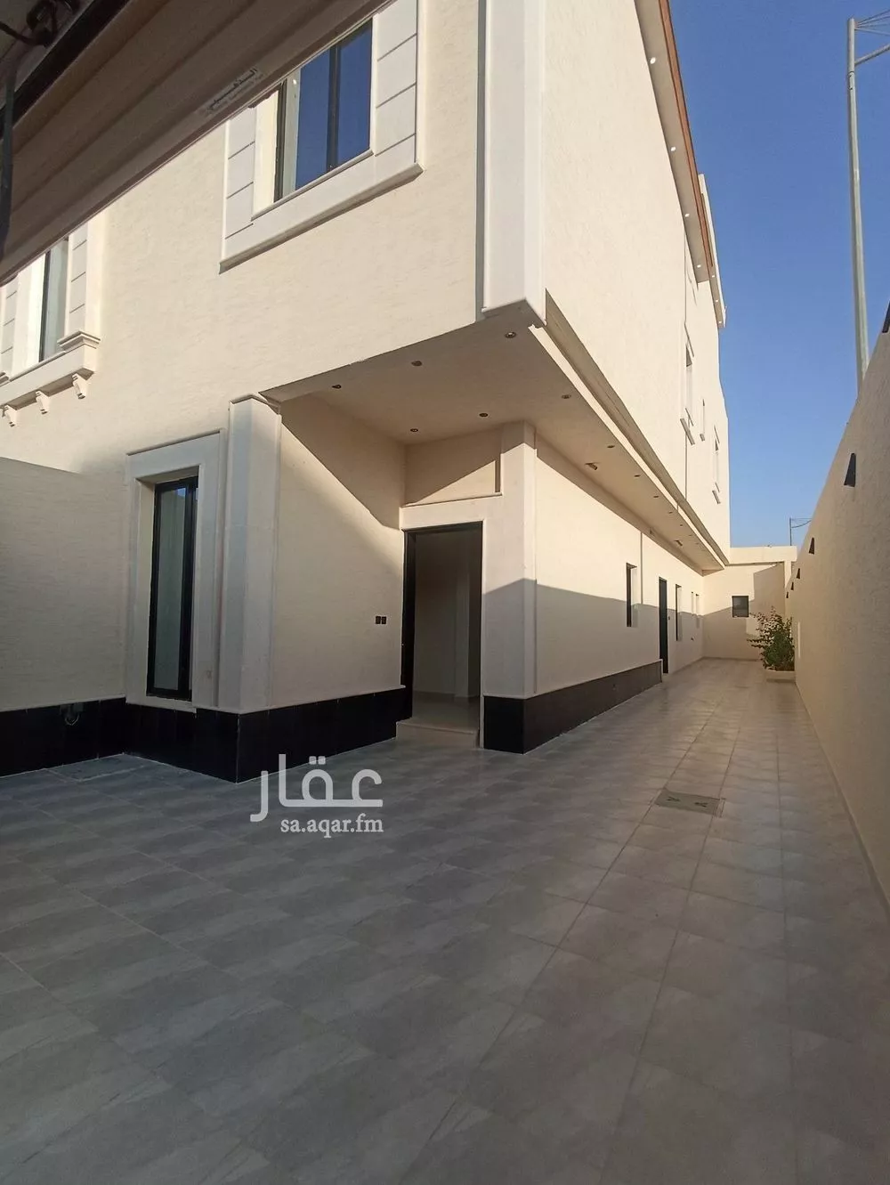 3 bedroom floor in Uhud 2