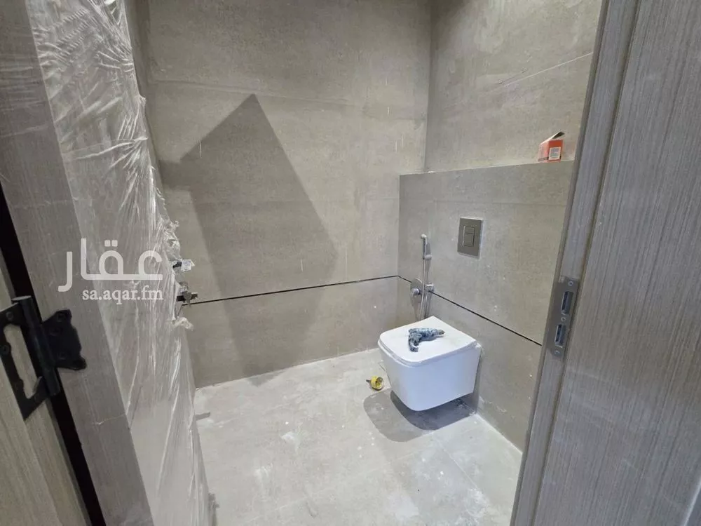 3 bedroom floor in Al Khaleej 3