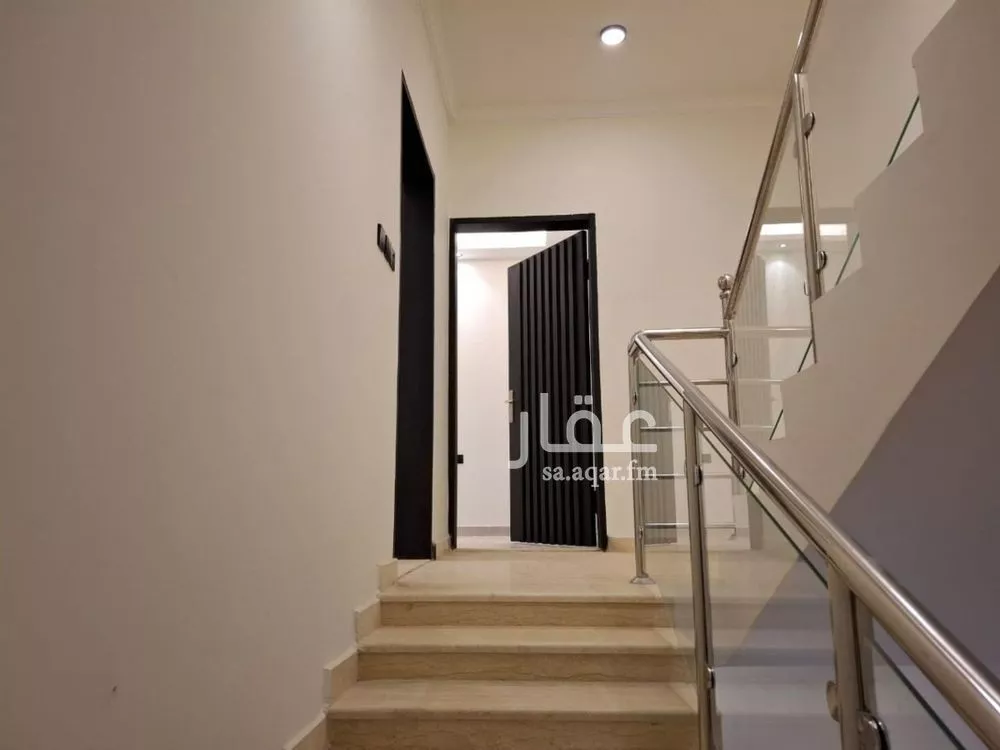 5 bedroom floor in Badr 5