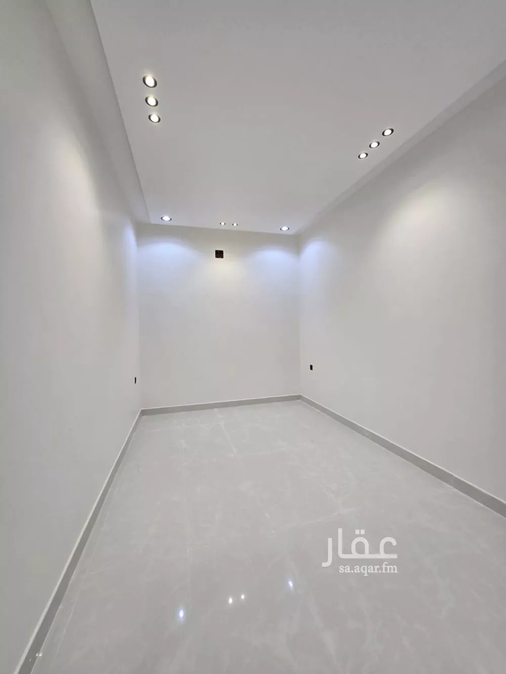 3 bedroom floor in Okaz 8