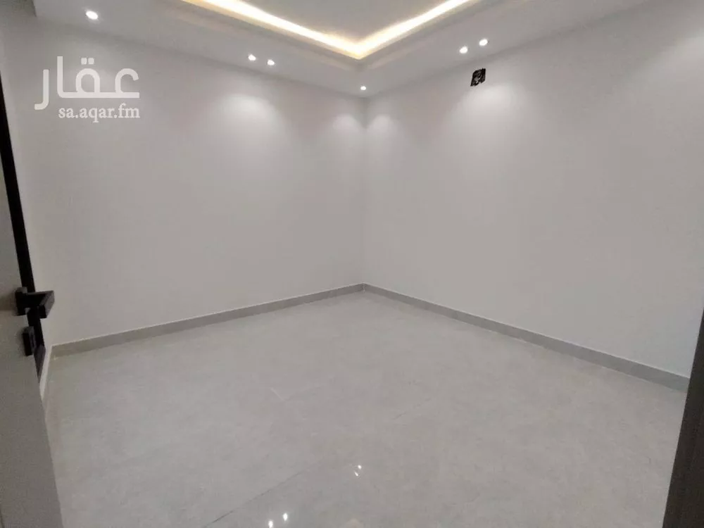 4 bedroom floor in Taibah 13