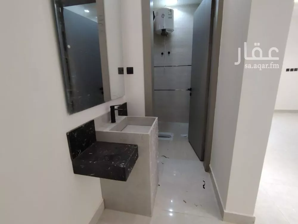 دور 4 غرف في طيبة 10