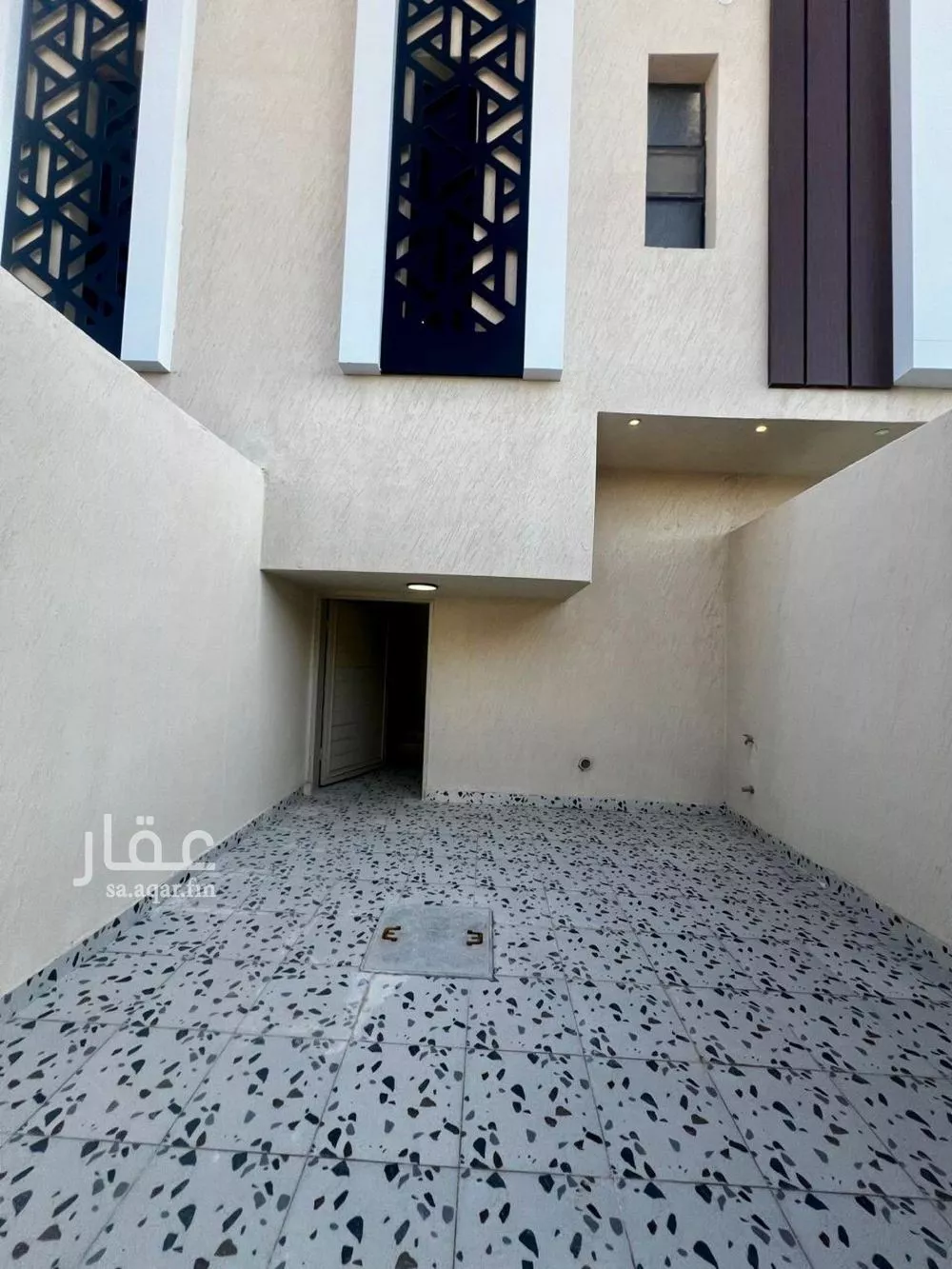 دور 5 غرف في طيبة 7