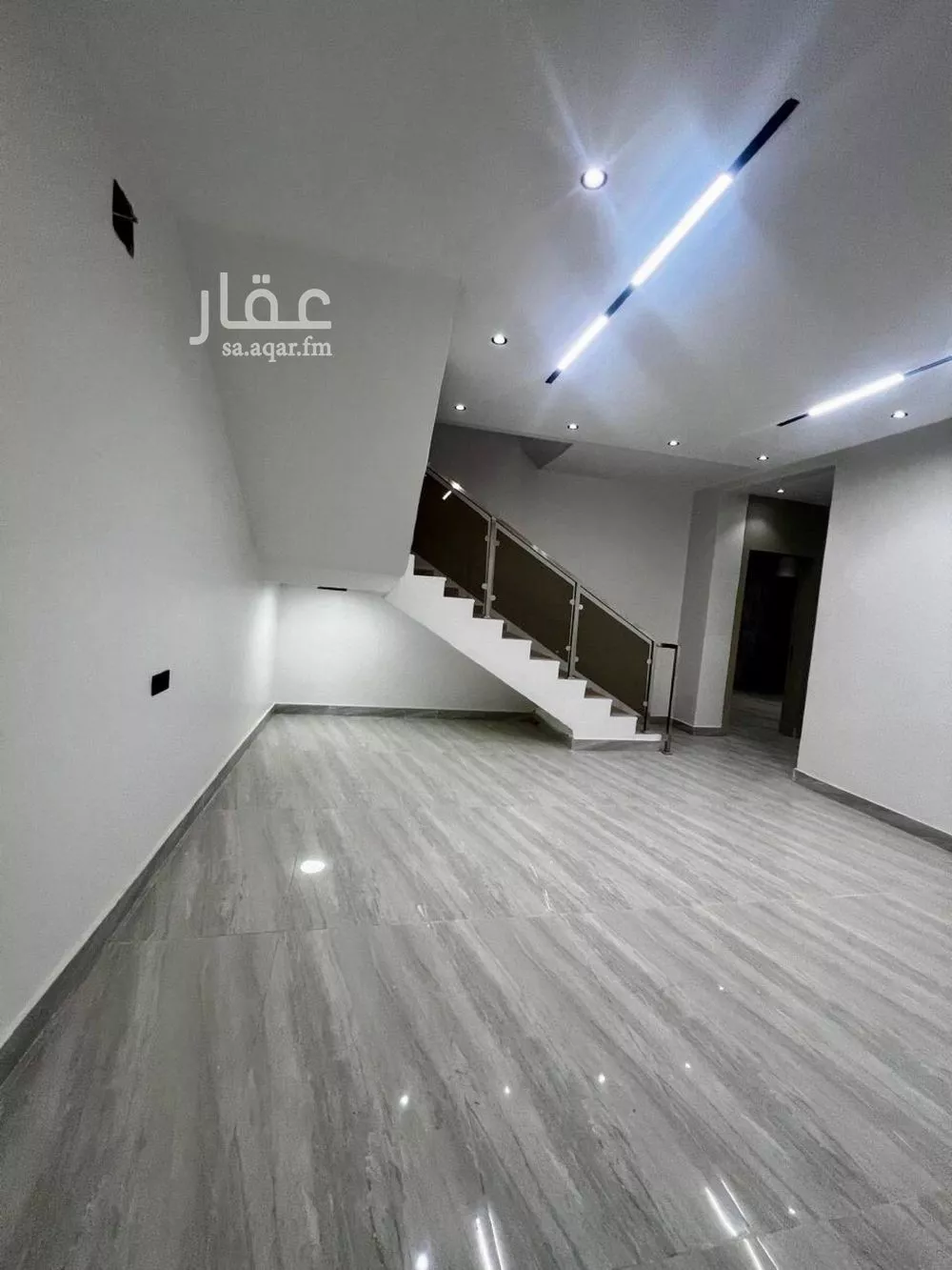 5 bedroom floor in Taibah 16